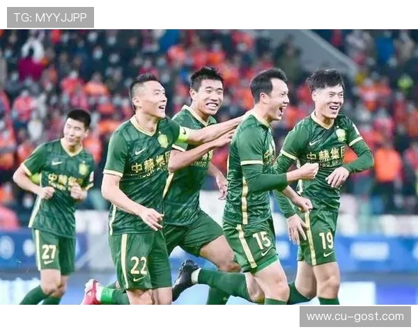 山东泰山迎战北京国安双方激烈对决解析比赛看点与战略布局