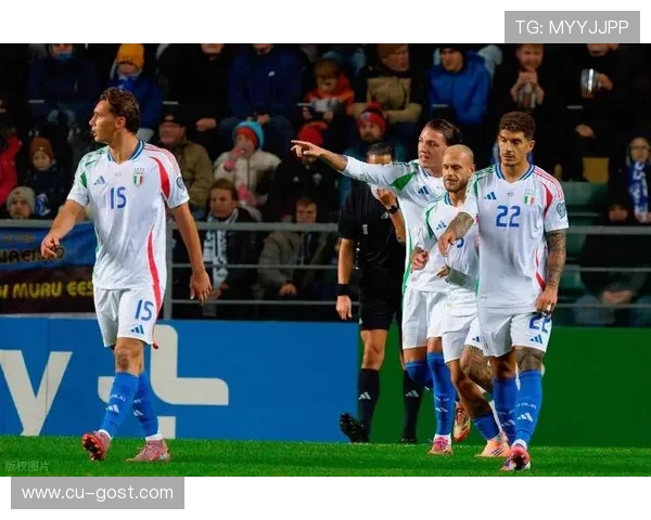 武汉足球队在世界杯预选赛中以98分稳居积分榜首位展现强劲实力