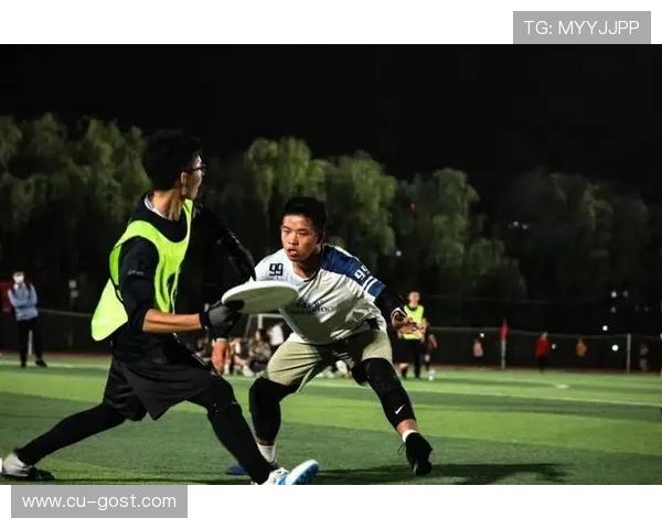 武汉飞盘队荣登全国个人能力排行榜第七名展现强劲实力与潜力 武汉飞盘队荣登全国个人能力排行榜第七名展现强劲实力与潜力