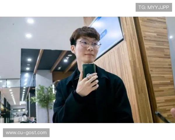 聚焦DOTA2：探讨FPX战队选手个人能力与团队协作的关系